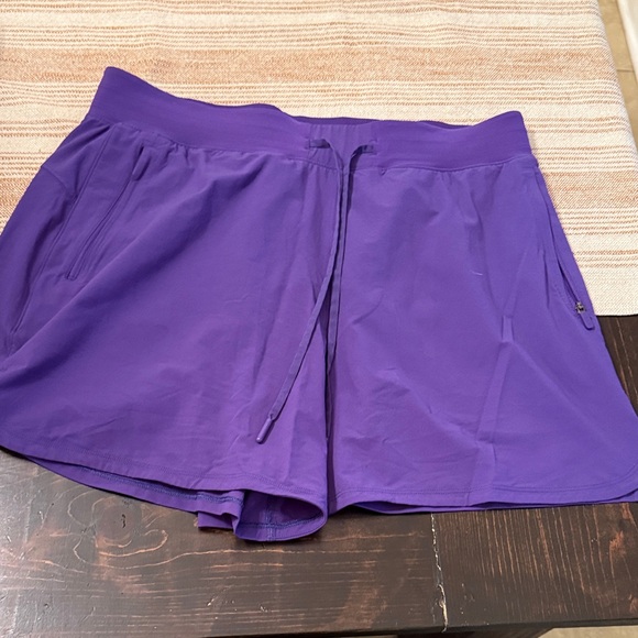 lululemon athletica Pants - Women’s Lululemon Athletica Purple License to Train 4” shorts size 10